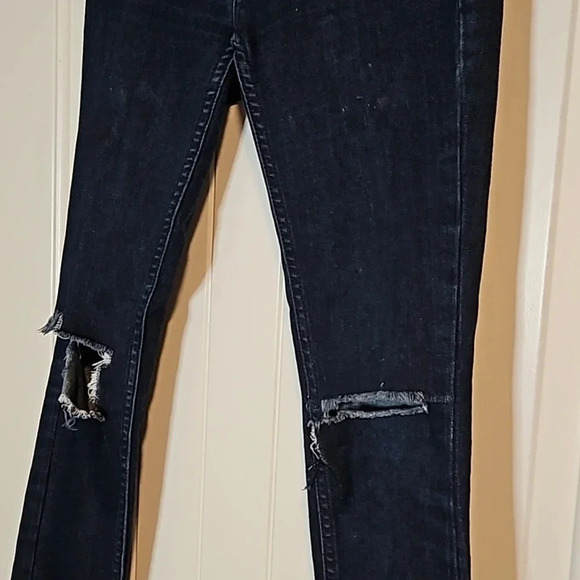 Free People‎ Distressed Jeans - Picture 2 of 3
